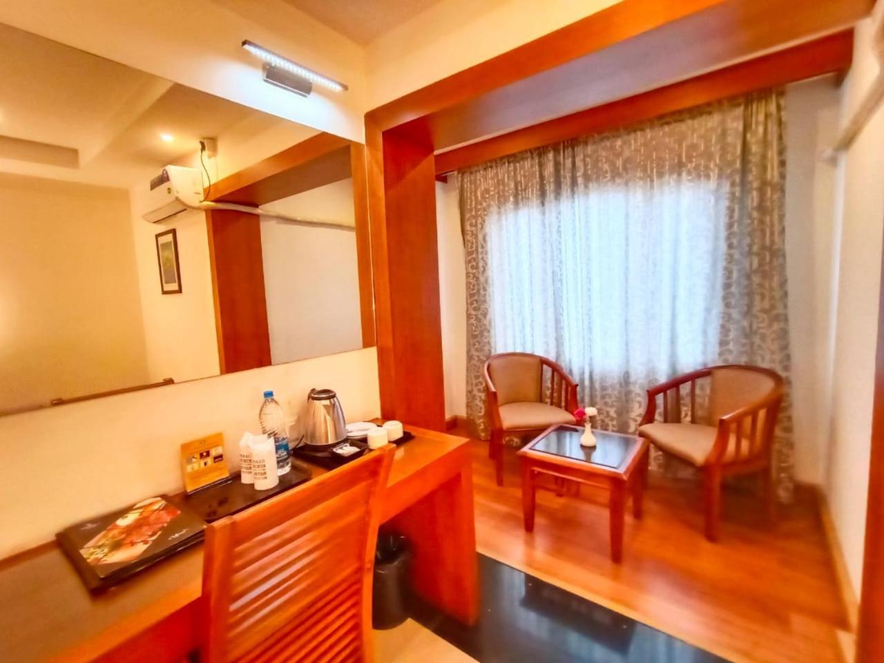 Hill Palace Hotel & Spa Kochi Εξωτερικό φωτογραφία
