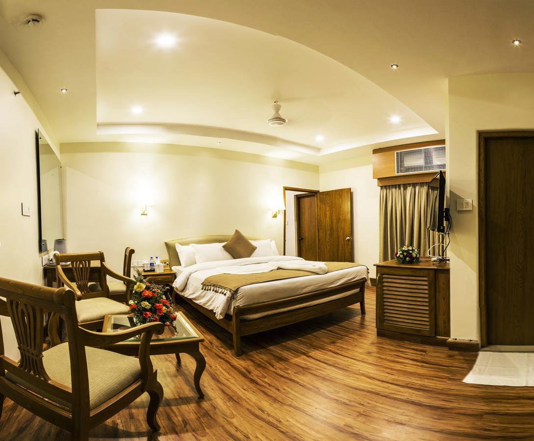 Hill Palace Hotel & Spa Kochi Εξωτερικό φωτογραφία